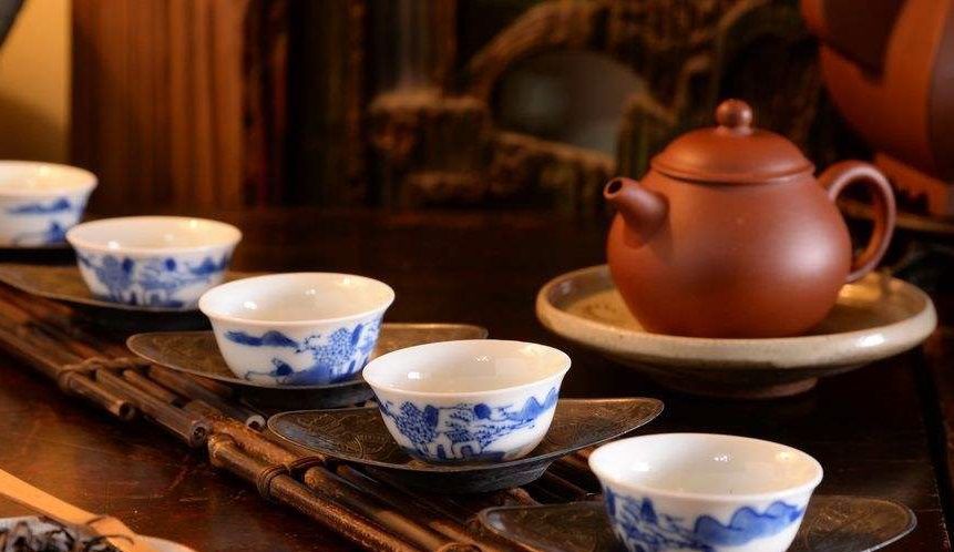 Tea Sets used for Kungfu Tea - Records of the kungfu tea in the historical dates
