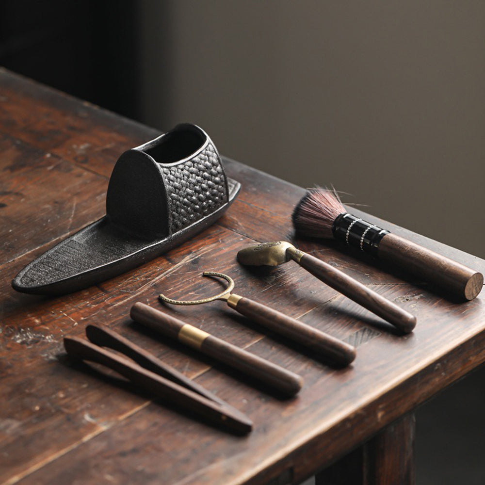 Ceramic Boat Tea Utensil Set With Monk