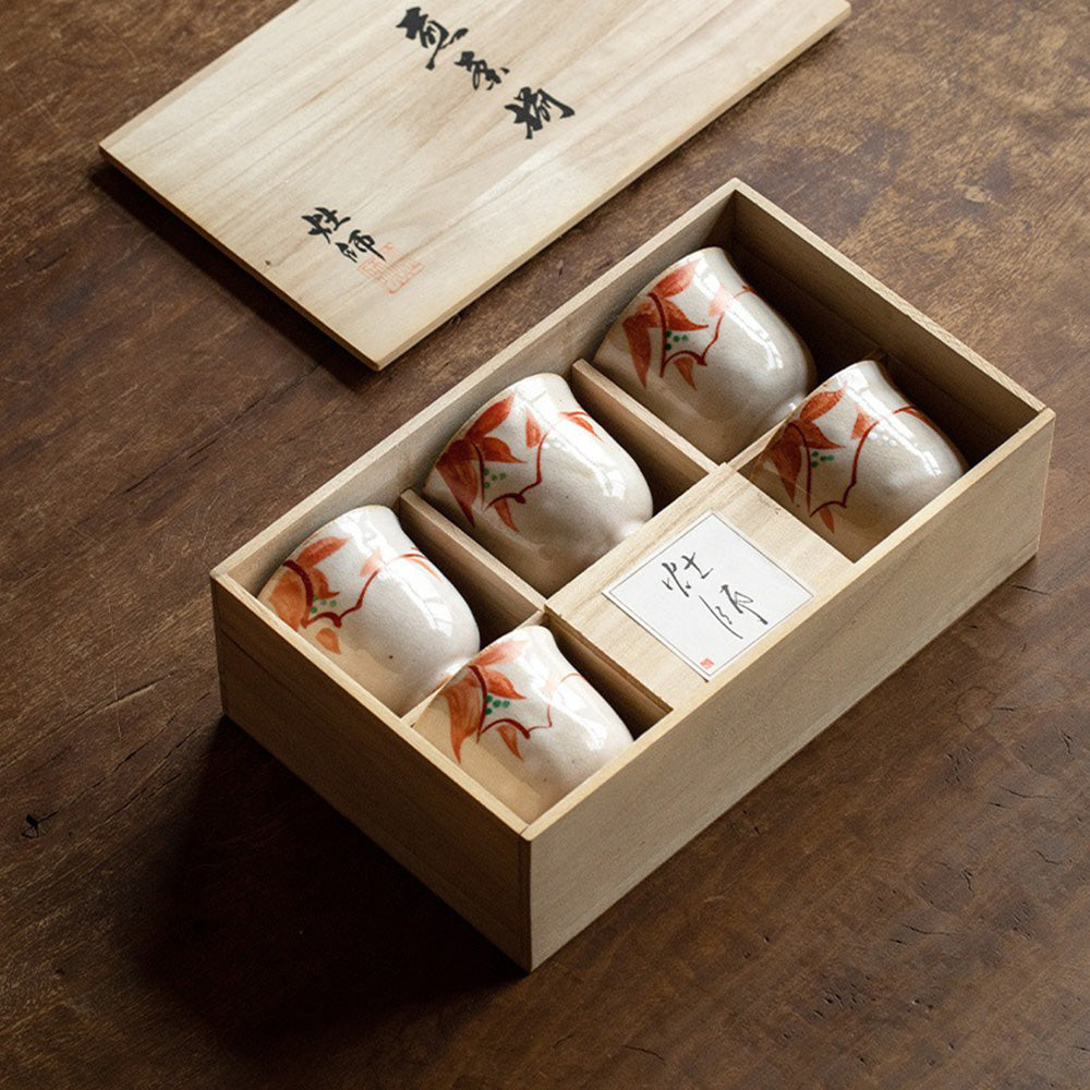 [単品またはセット] 6点セット - 表参道 / [INDIVIDUAL OR BUNDLE] 6 Furniture pieces - Omotesando Japanese Ceramic Flower Dance Tea Cup Set of Five – Umi Tea Sets