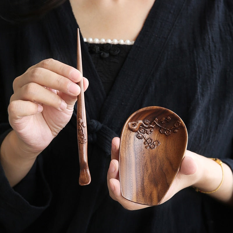 Walnut Wood Cha He With Tea Needle