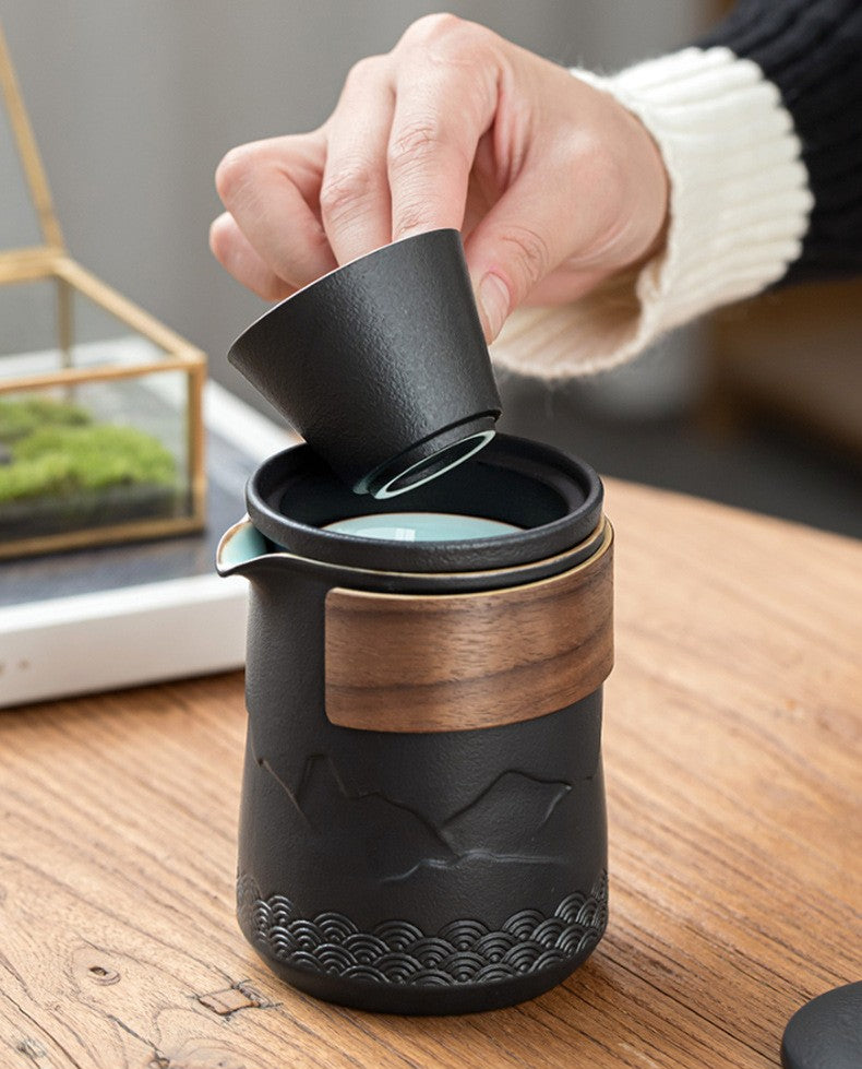 Mountain and Sea Travel Tea Set