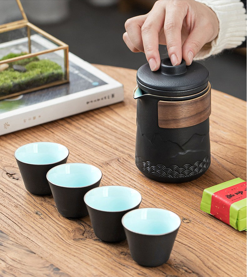 Mountain and Sea Travel Tea Set
