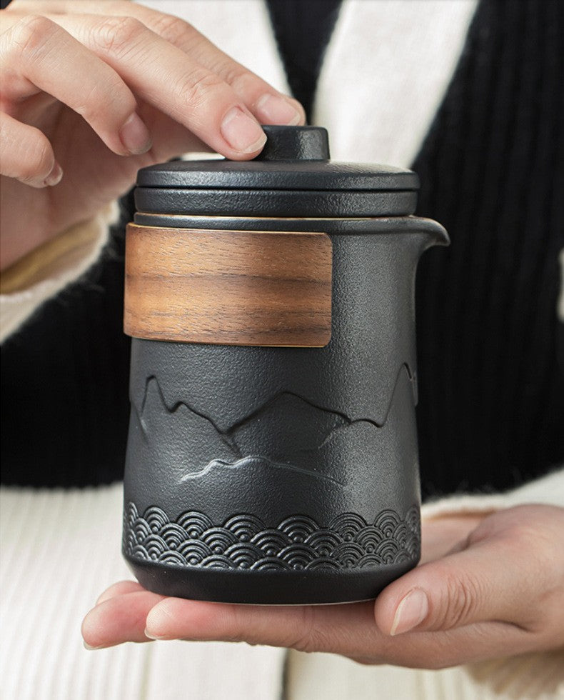 Mountain and Sea Travel Tea Set