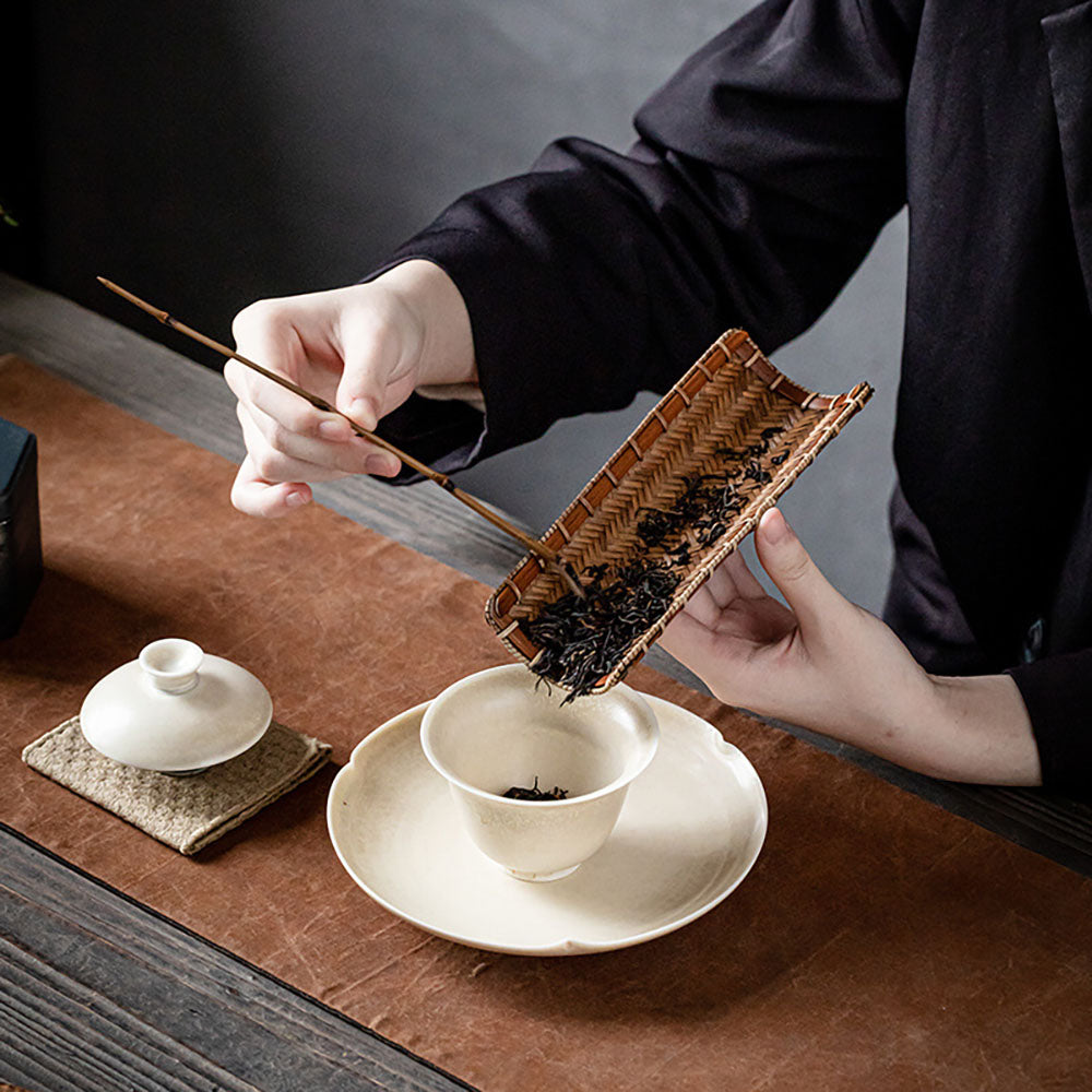 Bamboo Weaving Dustpan Tea Holder With Spoon