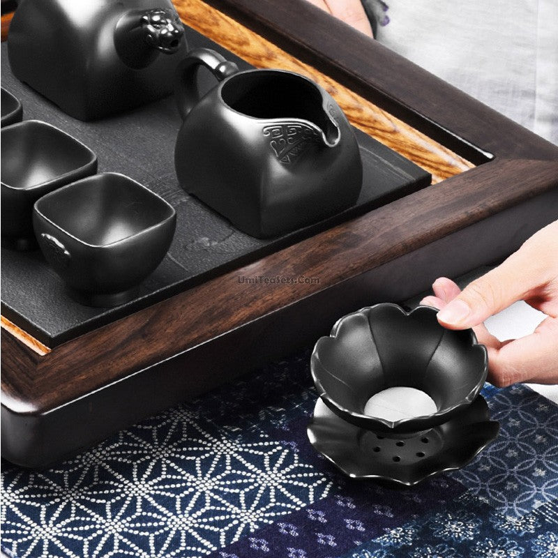 Black Clay Lotus Tea Strainer