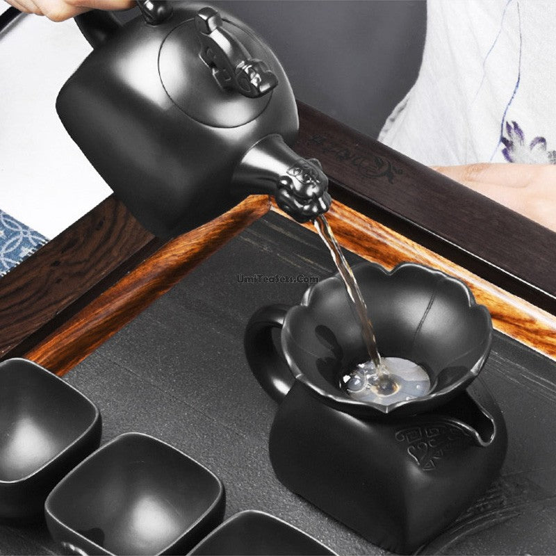 Black Clay Lotus Tea Strainer