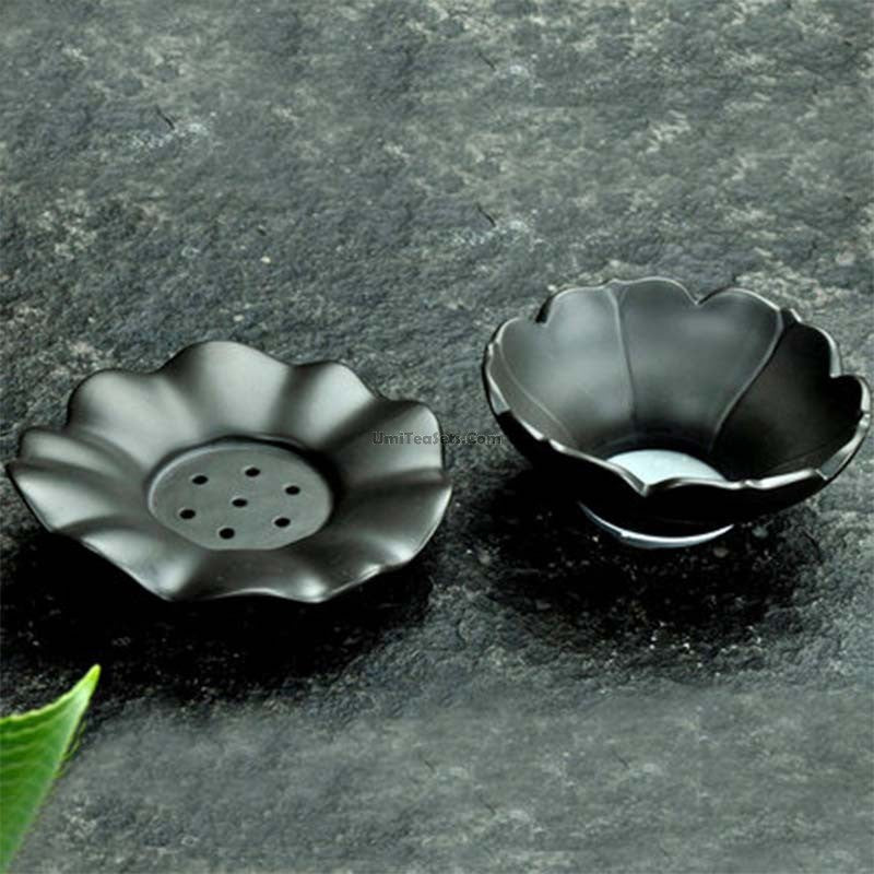 Black Clay Lotus Tea Strainer
