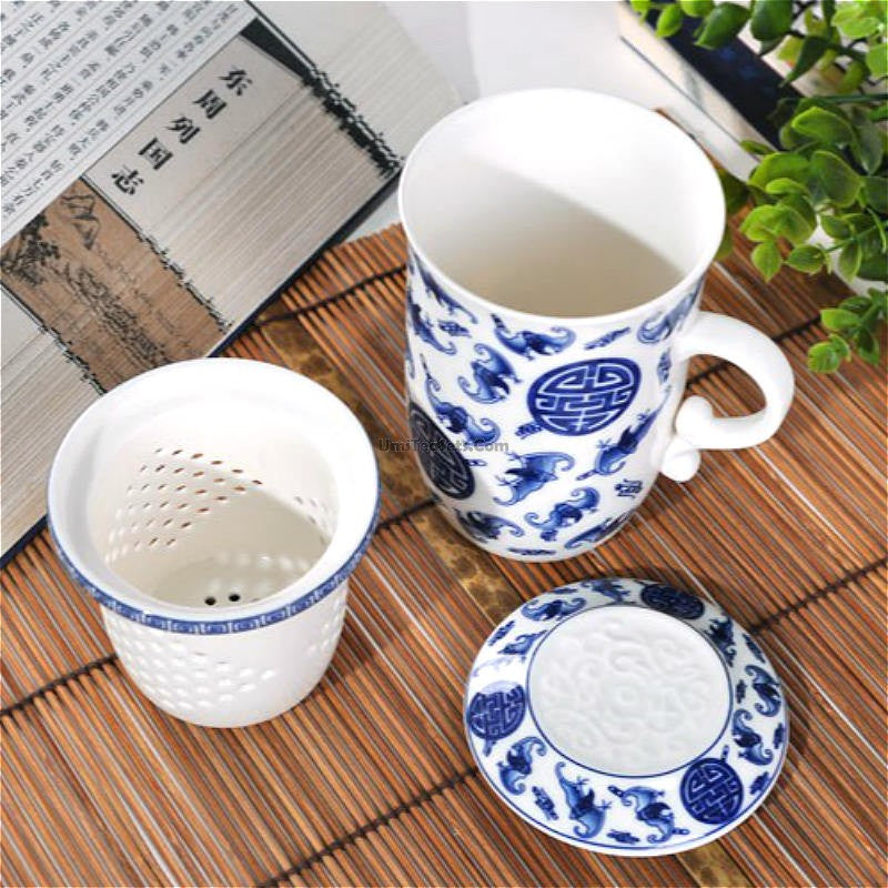 Chinese Blue And White Porcelain Bat Tea Cup