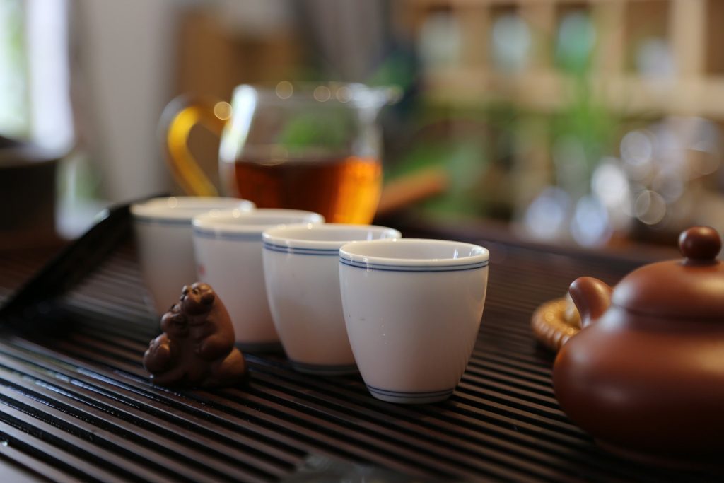 Chinese Tea Art - Brewing and Tasting Tea