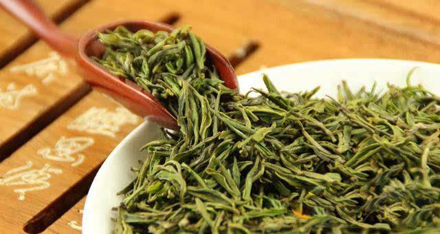 Lingering Taste of Famous Teas - Green Tea