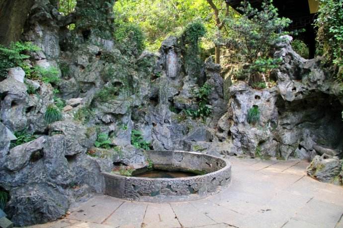 Longjing (Dragon Well) Spring in Hangzhou