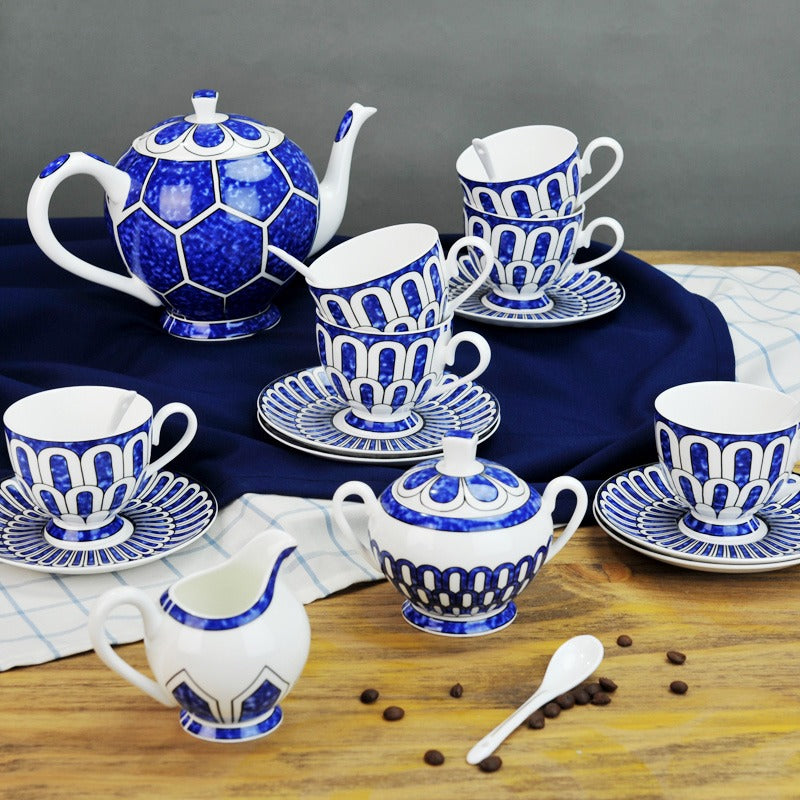 Retro Blue And White Porcelain Gaiwan Tea Set