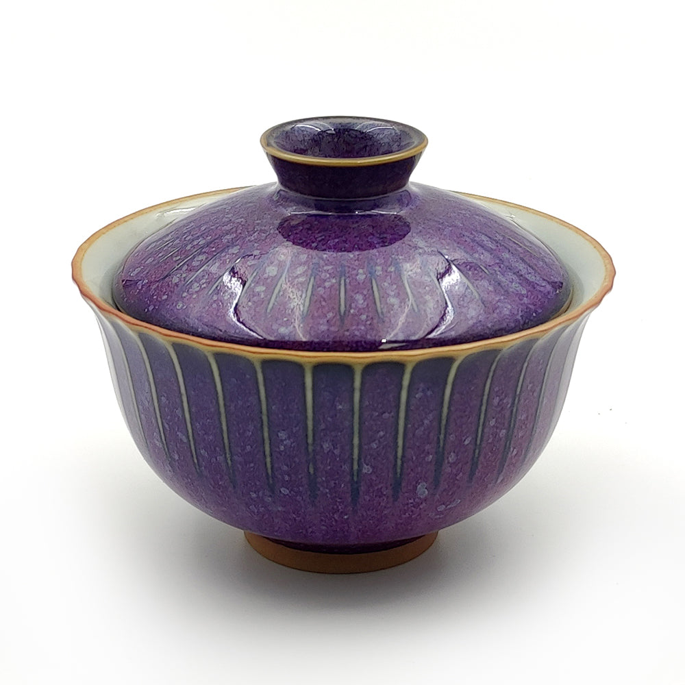 Japanese Jun Kiln Petal-shaped Gaiwan – Umi Tea Sets Japanese Jun Kiln Petal-shaped Gaiwan – Umi Tea Sets