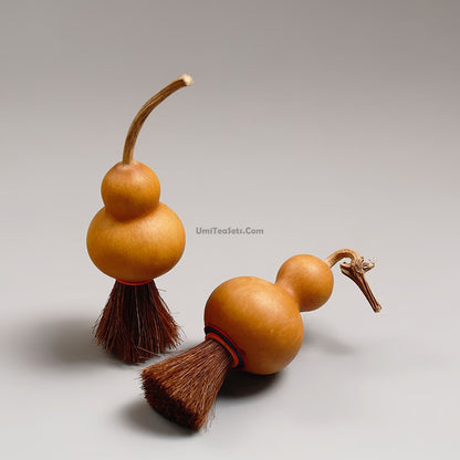 Gourd Shaped Horsetail Teapot Brush (Set of 2)