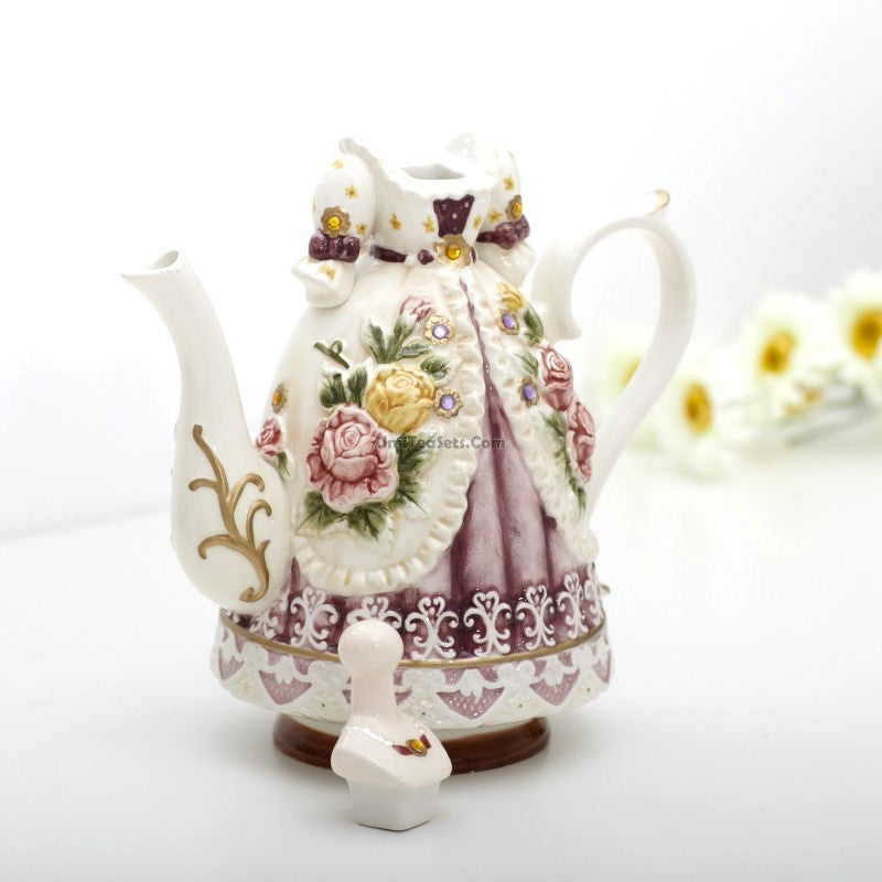 Anaglyptic Countryside Lady Teapot
