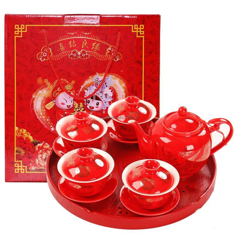 Chinese Wedding Teapot With Four Gaiwan